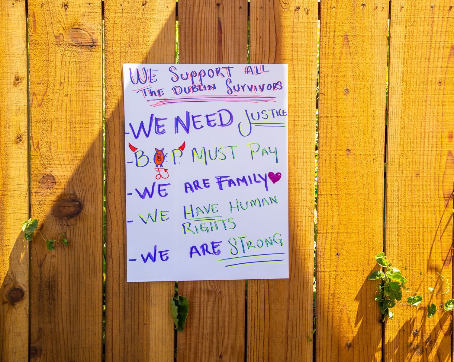 A handwritten sign created for a gathering of the Dublin Prison Solidarity Coalition in 2023. (photo courtesy of Courtney Hanson, Dublin Prison Solidarity Coalition)