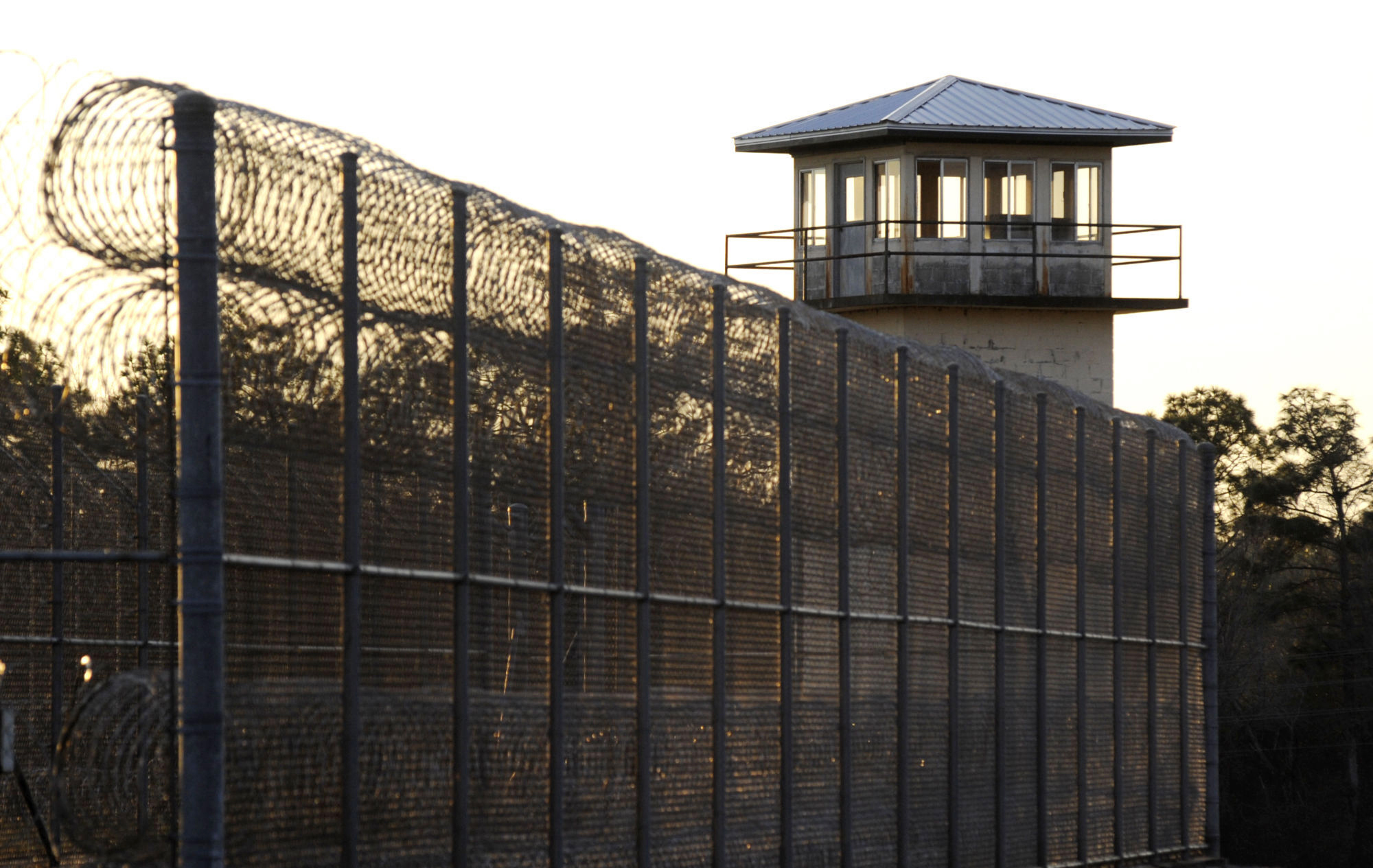 In Alabama, Prison Guards Accused of Violence and Misconduct Carry Out Secretive Executions